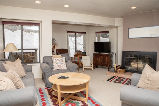 103 Fallridge Condominiums 103 Fallridge Condominiums