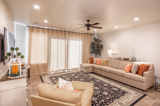 Red Rock & Turned Wood Escape Red Rock & Turned Wood Escape