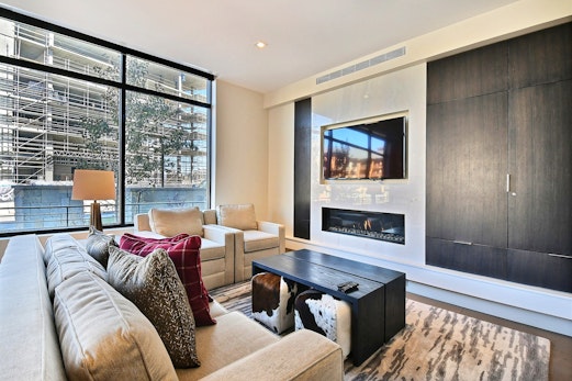 Luxurious & Modern Ski-in, Ski-out 2 BR in Canyons Village