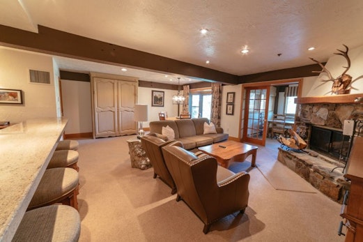 Luxurious Apartment Hotel with Cozy Fireplace Luxurious Apartment Hotel with Cozy Fireplace