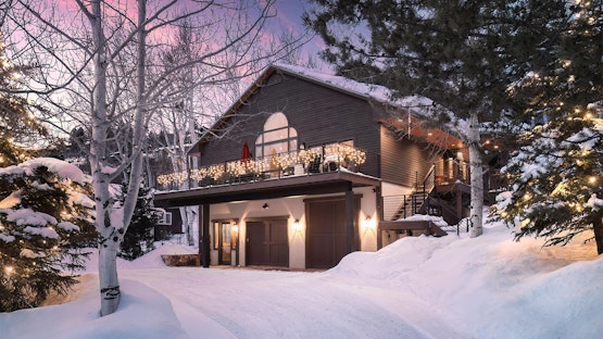 Creekside Chalet Creekside Chalet
