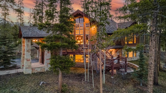 Snowy Point Chalet Snowy Point Chalet