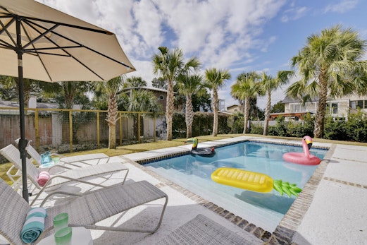 Keep Palm and Carry on - 4327 Sixth St Keep Palm and Carry on - 4327 Sixth St