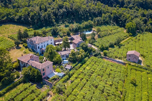 Villa Faccioli Deodara with shared pool Villa Faccioli Deodara with shared pool