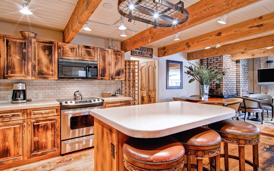 Aspen Luxury Condos Downtown Deluxe, 2 Bedroom Time & Place