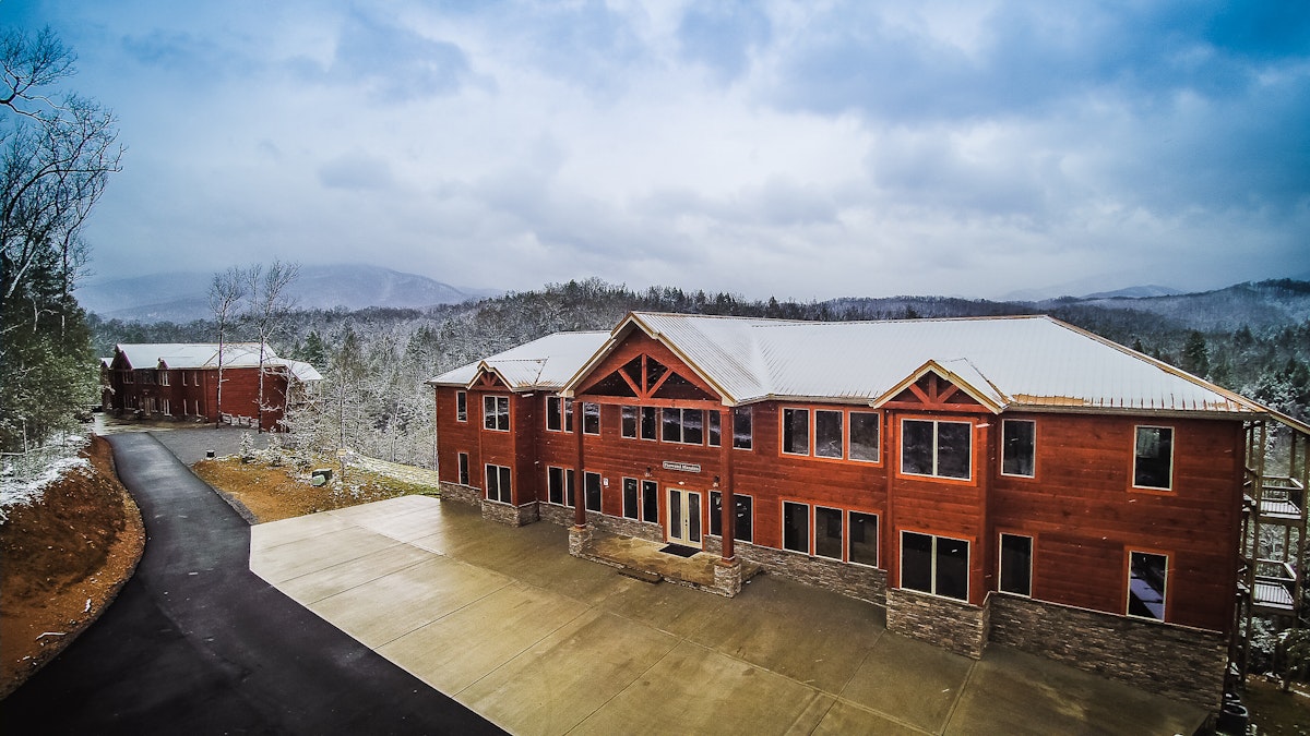 Gatlinburg, TN GREENBRIER ESTATE The Vida Lifestyle