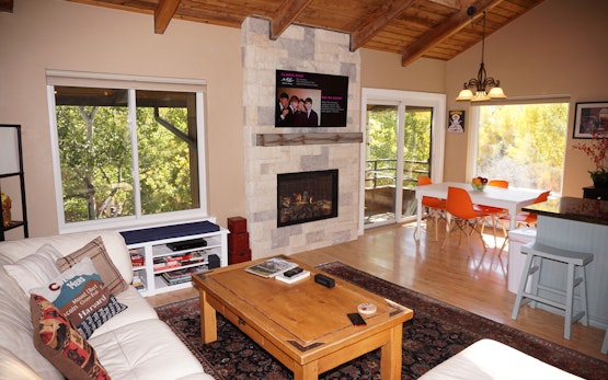 Newly Remodeled - Close to everything in Snowmass Village