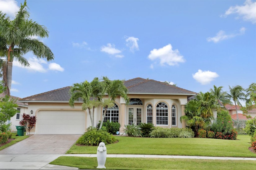 Luxury Vacation Rental Home Marco Island, FL FIELDSTONE DR. 1025