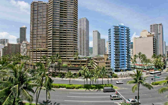 Fully Furnished Ilikai Tower 525 Condo With Free Wifi, Near Best Waikiki Beaches!