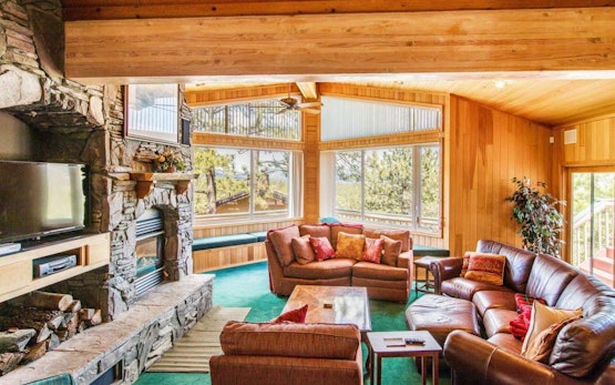Timberline Lodge  | Secluded Hill Top Home w/ Incredible Views
