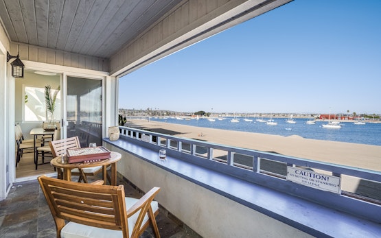 Bay View Buyout B | Mission Beach Home on the Sand | Sleeps 16