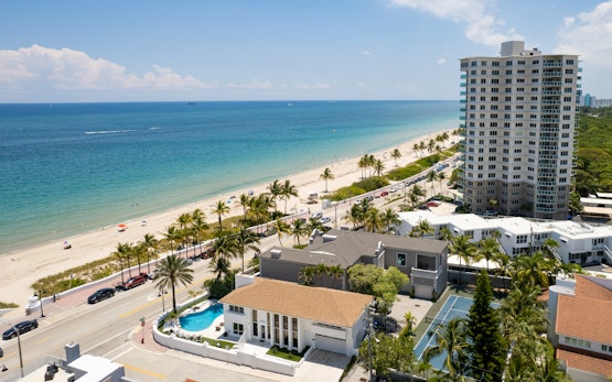 Sea Breeze | Across From Fort Lauderdale Beach! Pool, Out Door Dining, Fire pit!