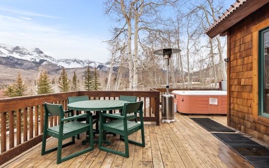 Russell Home | Expansive Deck, Stunning Views & Hot Tub!