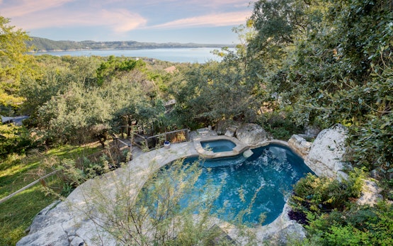 Dawson | Serene Austin Home set Amongst nature w/ Pool , Hot Tub & Close to Lake Travis