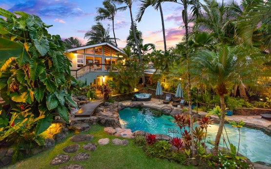 Palione Papalani  | Steps from Kailua Beach w/ Private Pool & Hot Tub