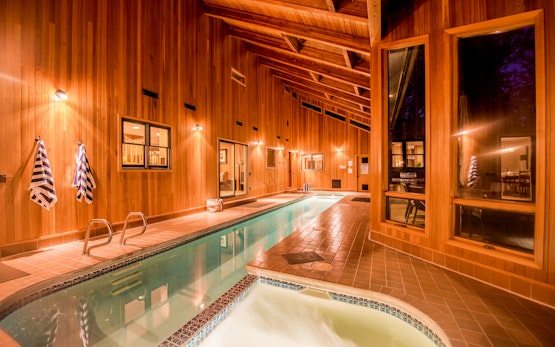 Sunriver | Cozy Mountain Home w/ Indoor Pool and Hot Tub