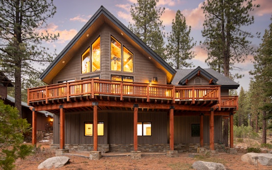 Coyote Moon | Cabin W/Sauna | Mins from DT Truckee & NorthStar