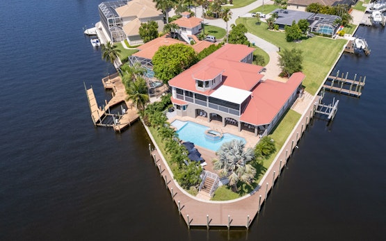 Seahawk | Private Dock | 4K SQ FEET! w/ Pool, Hot Tub & Lookout Tower!