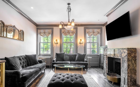 Parker House | Luxe Chelsea Townhome