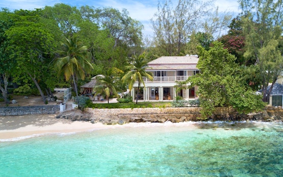 Stunning Beachfront Retreat with Pool - Hemingway House