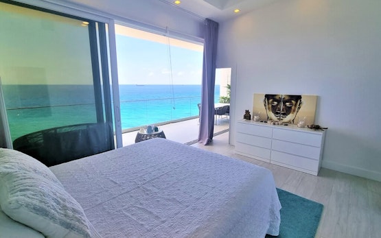 Modern Penthouse Oceanfront 1 Bdr Condo /w Pool