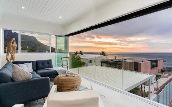 42 on Victoria - Camps Bay beach bungalow