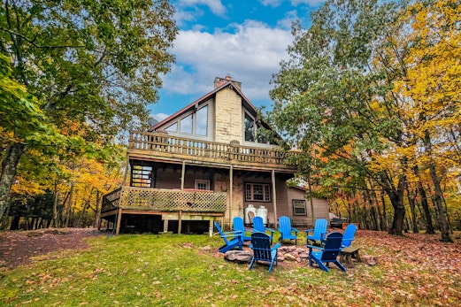 Sky View Chalet | Stunning Interior, Spacious Deck, Hot Tub, & View