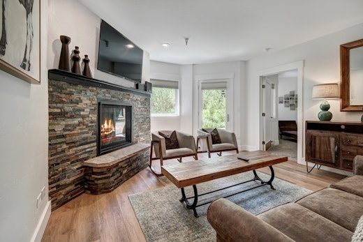 Chic Condo at the Foot of Quicksilver Chair Lift
