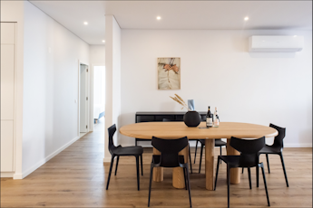 Santa Barbara Square