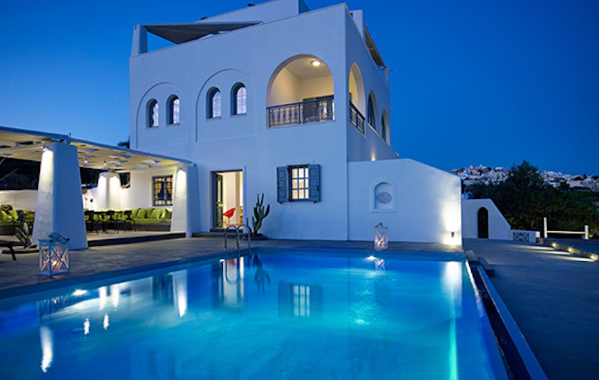 Luxury Vacation Rental Home | Santorini, Greece | Pyrgos Sky Villa